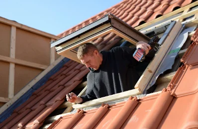 Pose de fenêtres de toit Velux à Esclavelles